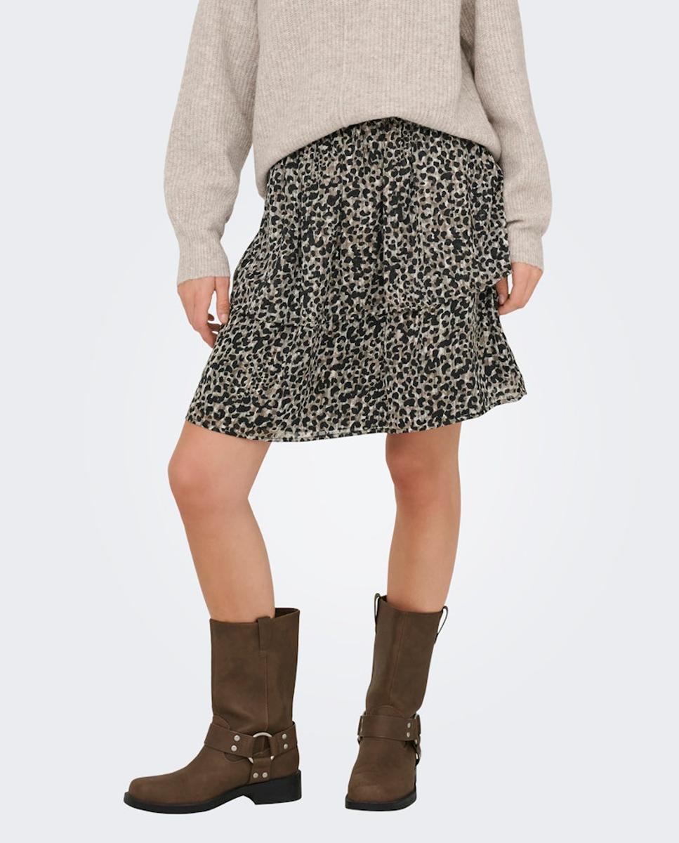 Saia Curta Estampada com Folhos Preto-2