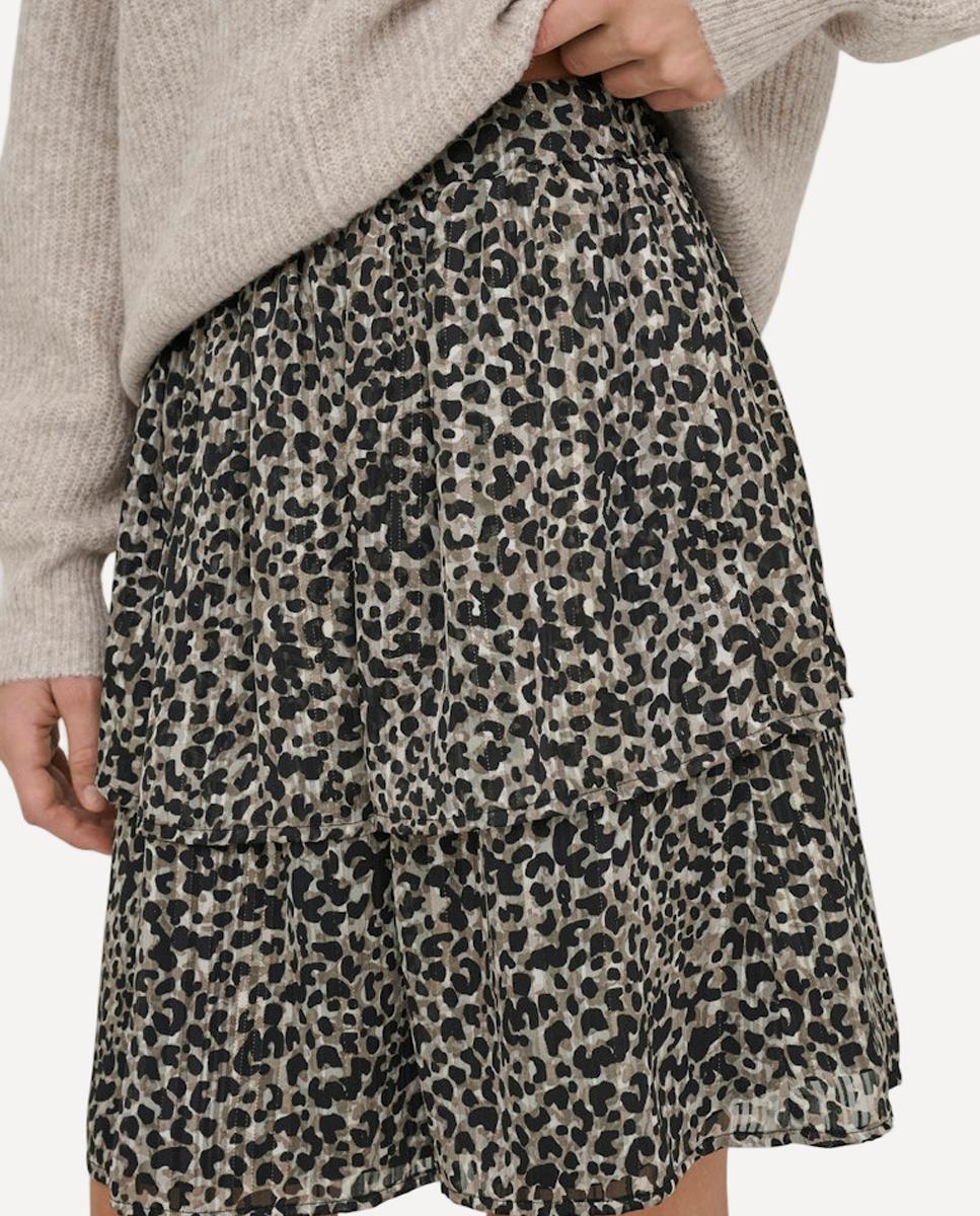 Saia Curta Estampada com Folhos Preto-5