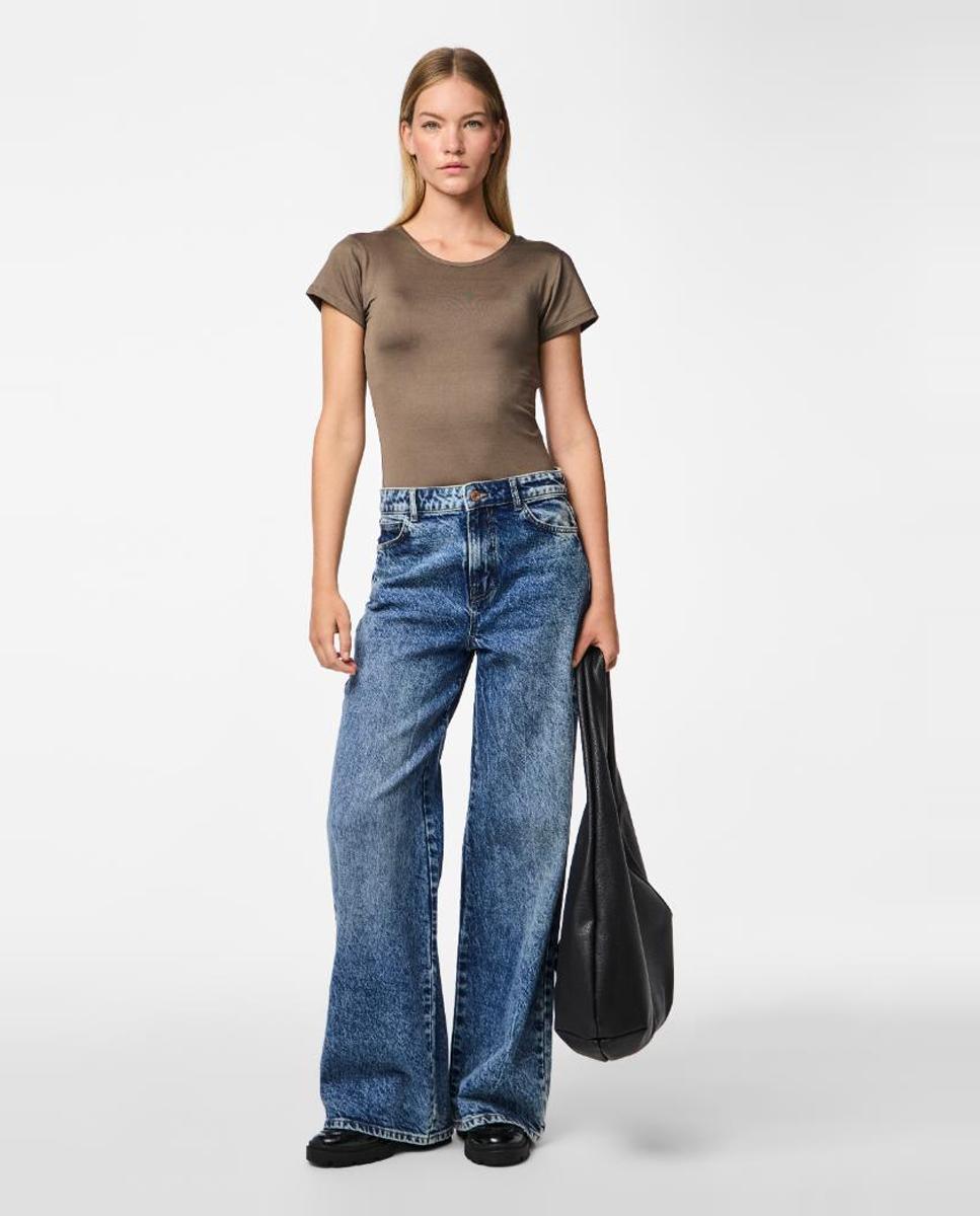 Imagem 0 de Jeans Largas