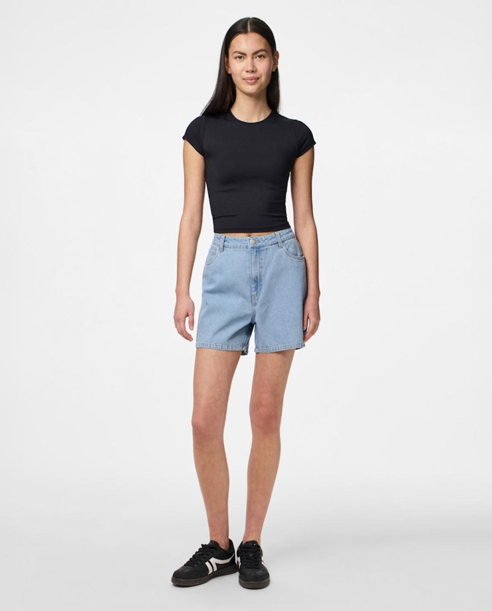 Pieces - Pantalón corto vaquero de mujer.