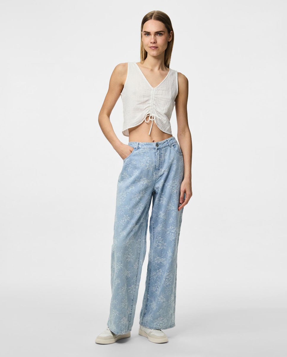 Imagem 0 de Jeans Bordadas