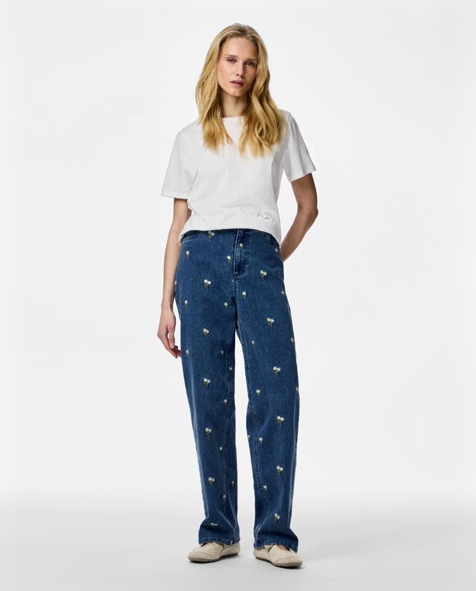 Imagem 0 de Jeans com Bordado
