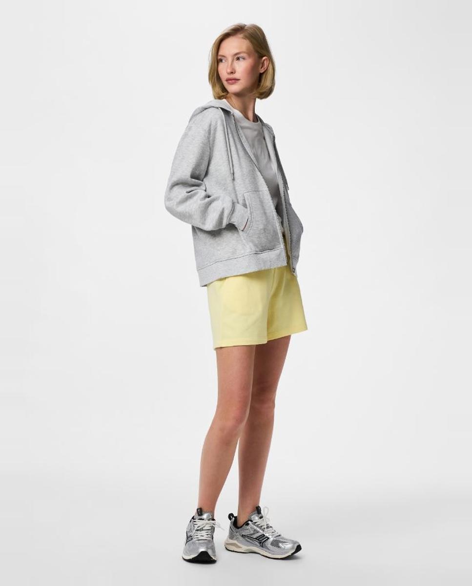Pieces - Pantalón de mujer de chándal corto tipo jogging.