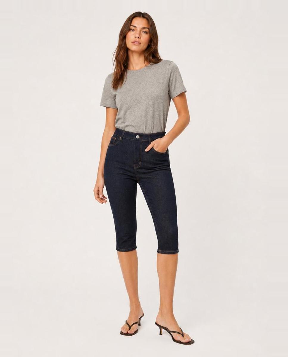 Imagem 0 de Jeans Capri de Cintura Subida.