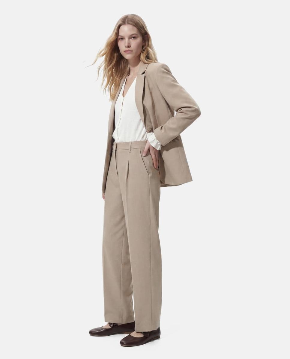 Imagen 0 de Pantalón de traje de mujer barrel fit con cintura media Beige