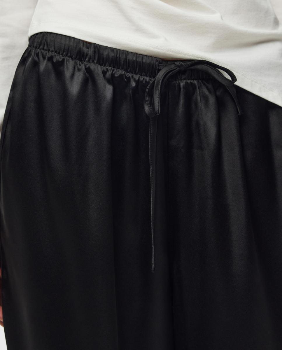 Imagen 4 de Pantalón satinado de mujer - Pieces - Negro Negro