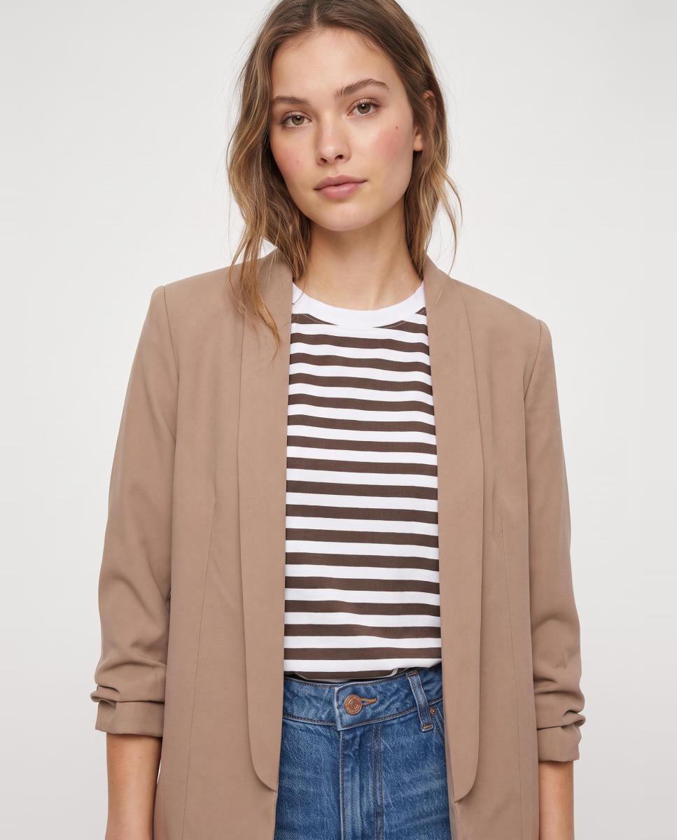 Blazer de mujer con mangas 3/4 y cuellos de solapa - Pieces - Caramelo Caramelo-3