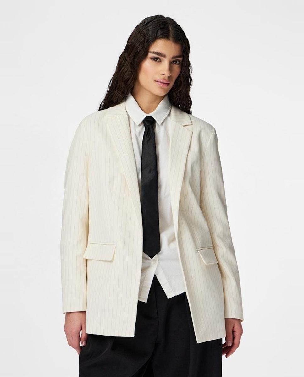 Imagem 0 de Blazer de mulher com risca diplomática