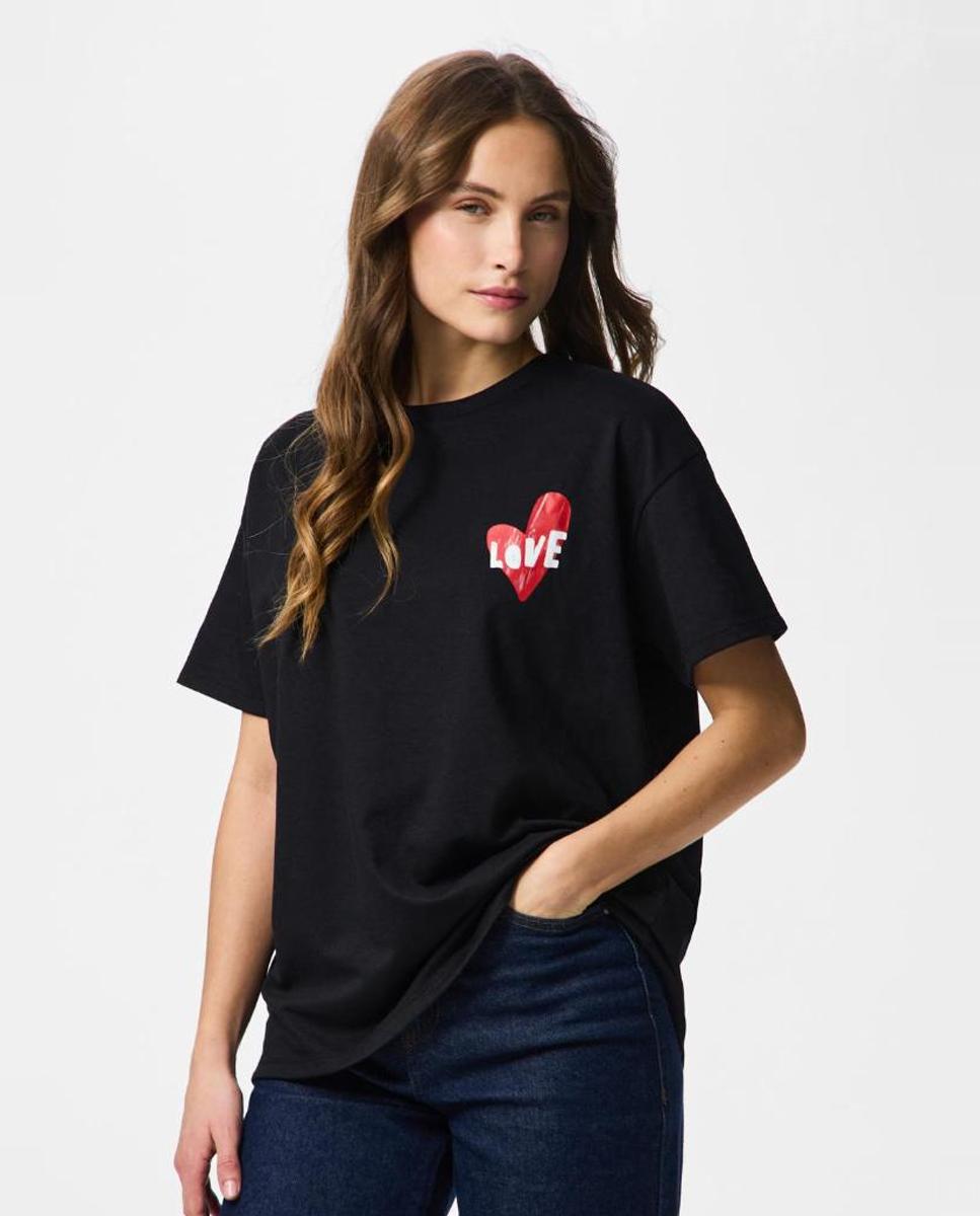 Pieces - Camiseta oversize con estampado de corazón de mujer.