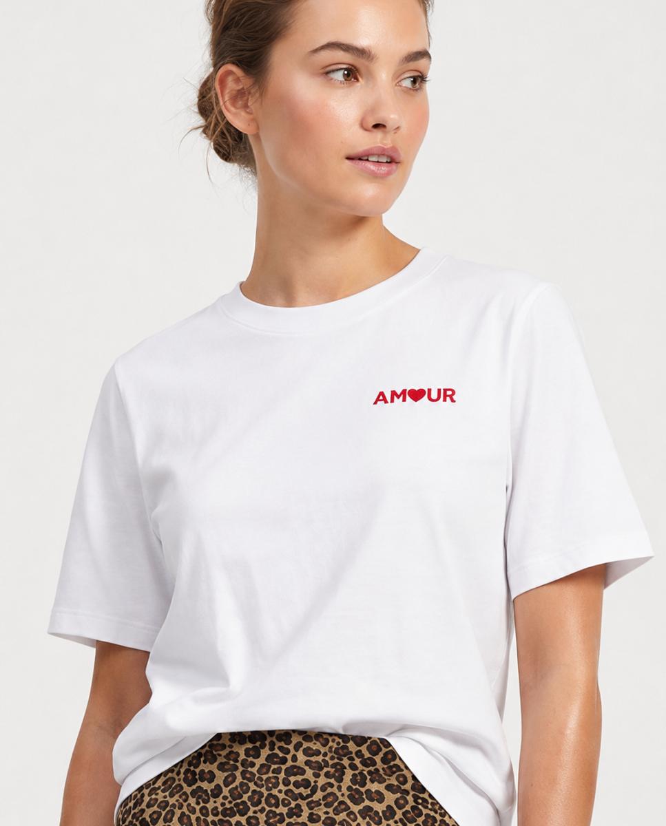 Pieces - Camiseta de manga corta con estampado de corazones de mujer.