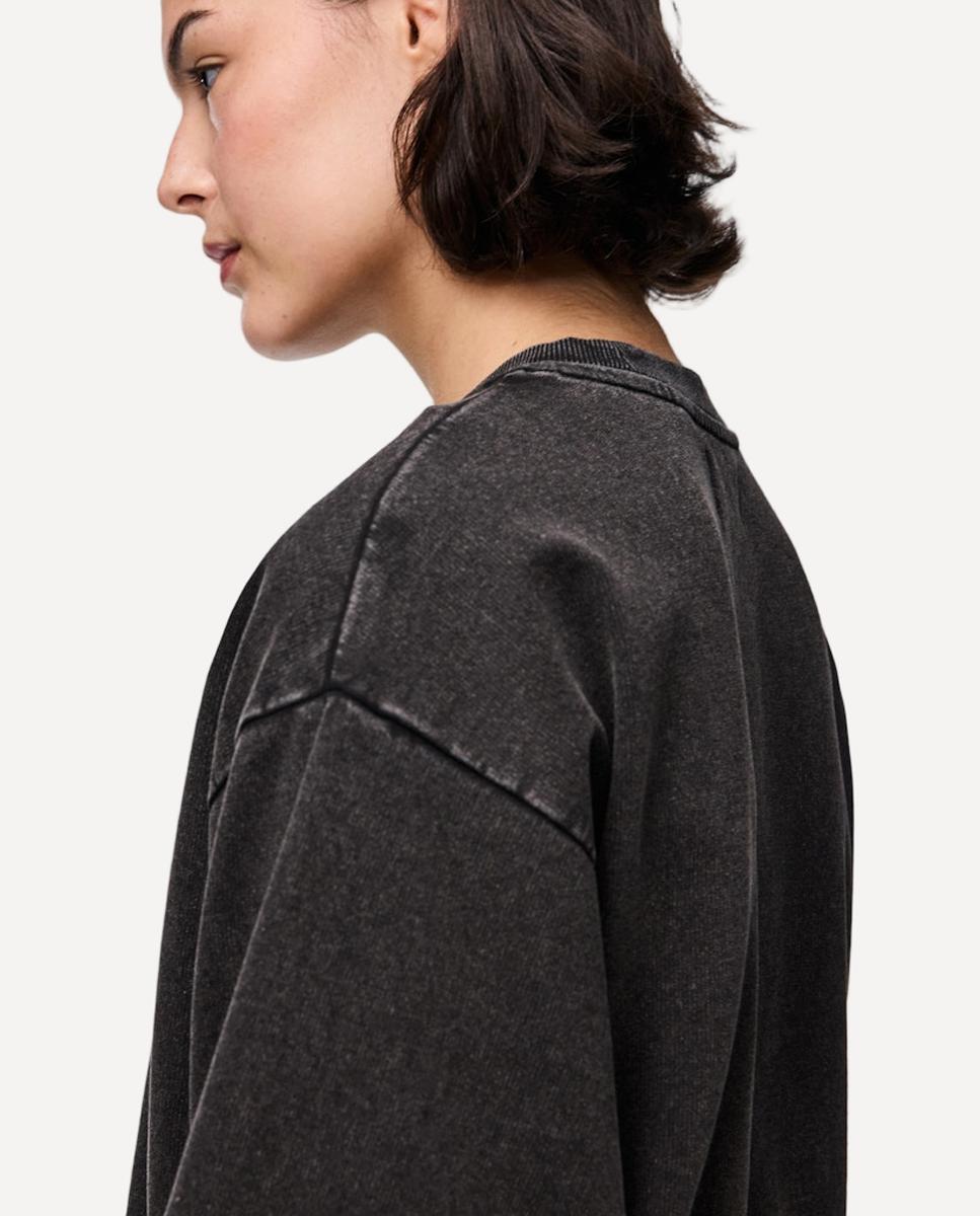 Sweatshirt Lisa com Decote Redondo Preto-3