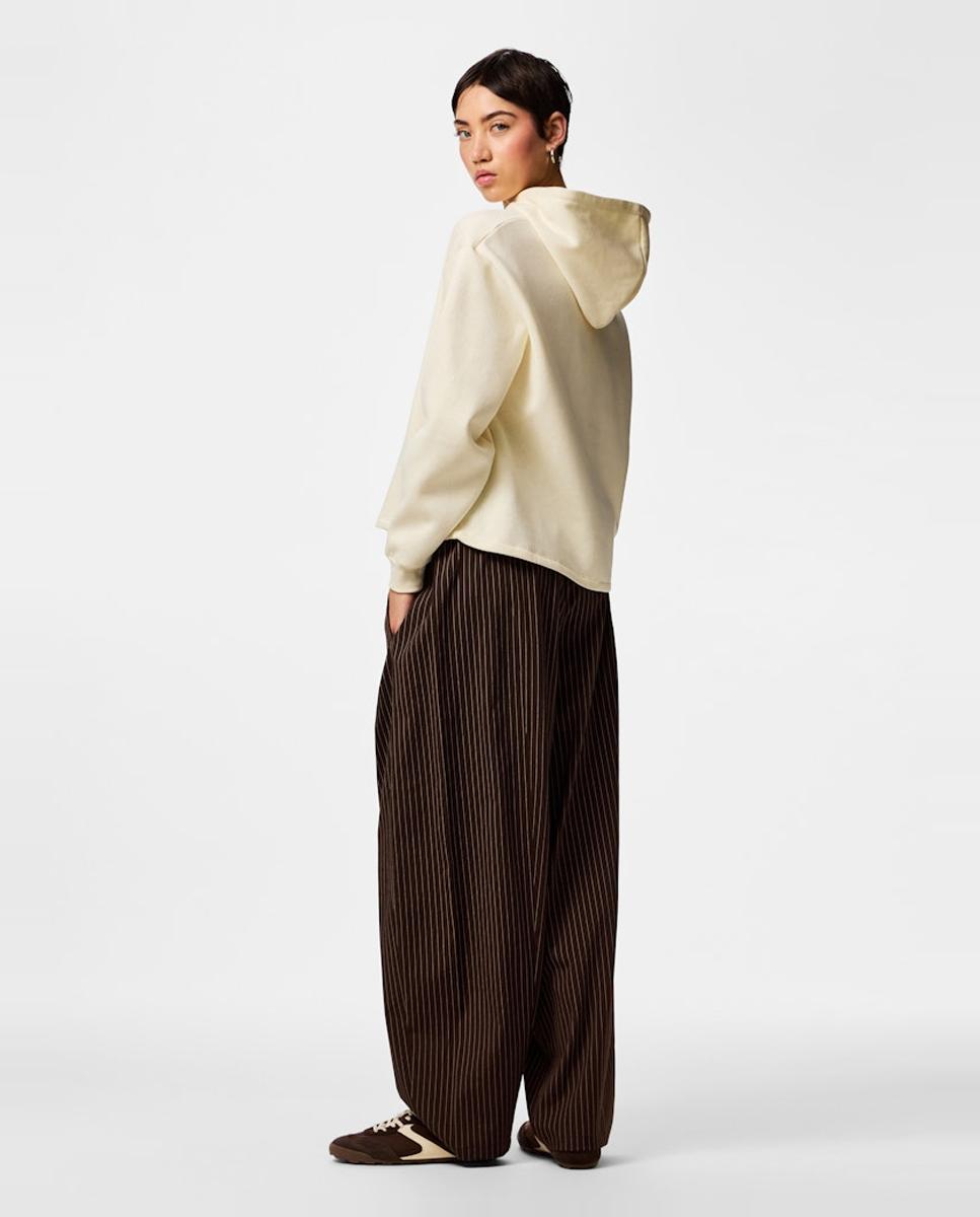 Sudadera de chándal de manga larga de mujer - Pieces - Rojo Granate Beige-2
