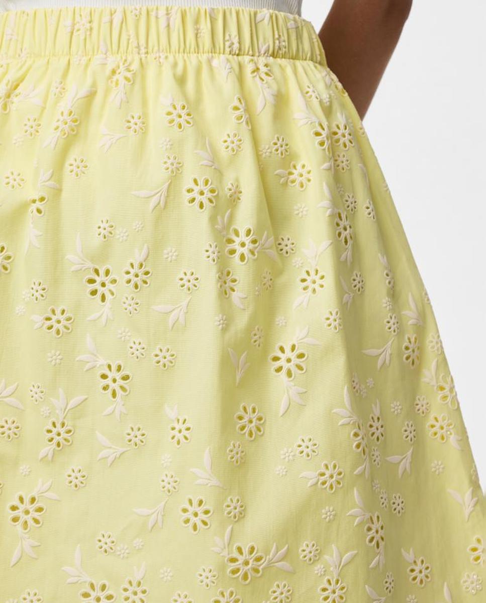 Saia Curta com Estampado Floral Amarelo-4