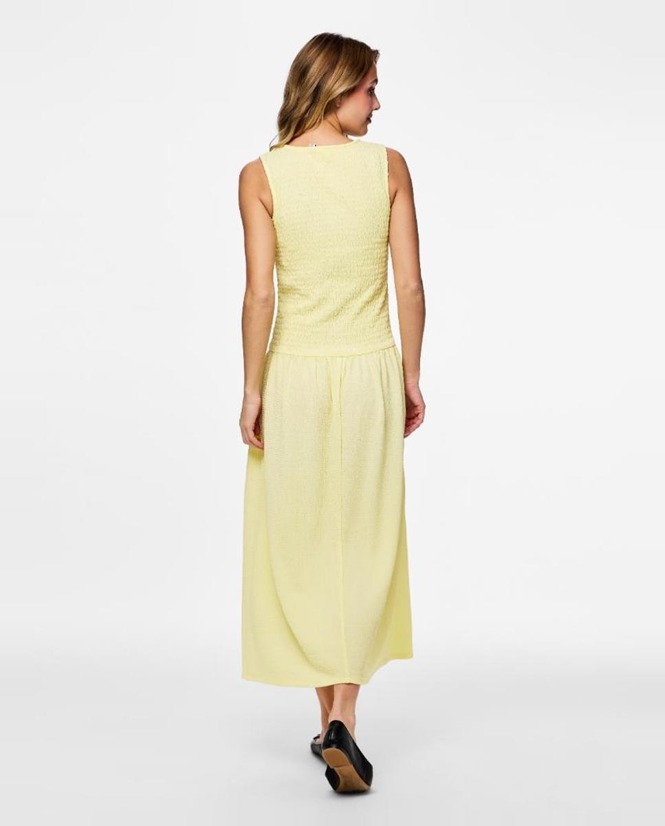 Vestido Smock Comprido sem Mangas e com Decote Redondo Amarelo-2
