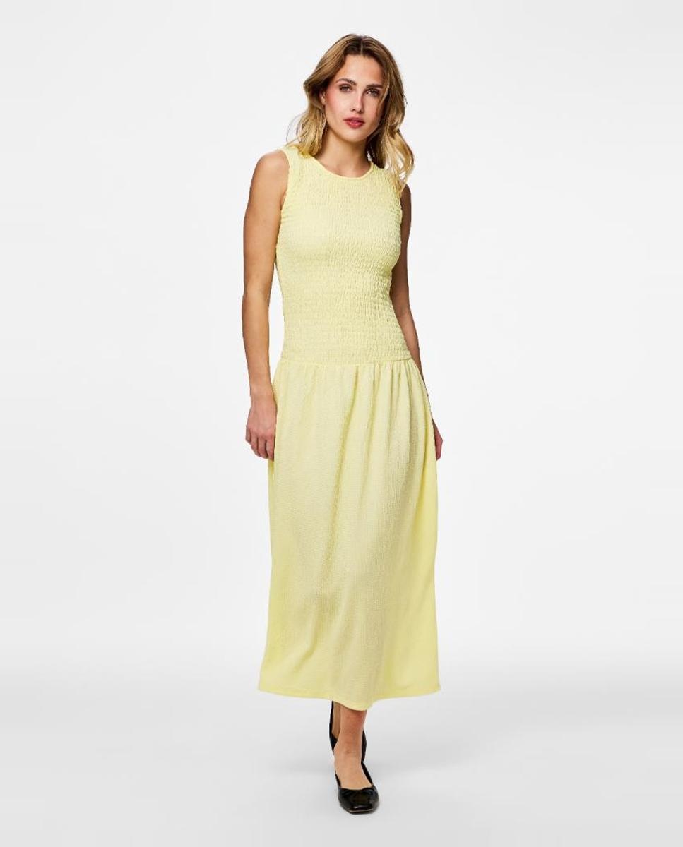 Vestido Smock Comprido sem Mangas e com Decote Redondo Amarelo-3
