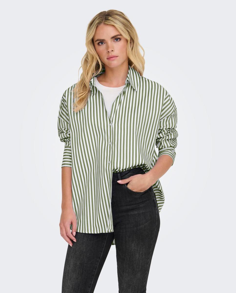 Imagem 0 de Camisa de mulher com manga comprida e fecho de botões