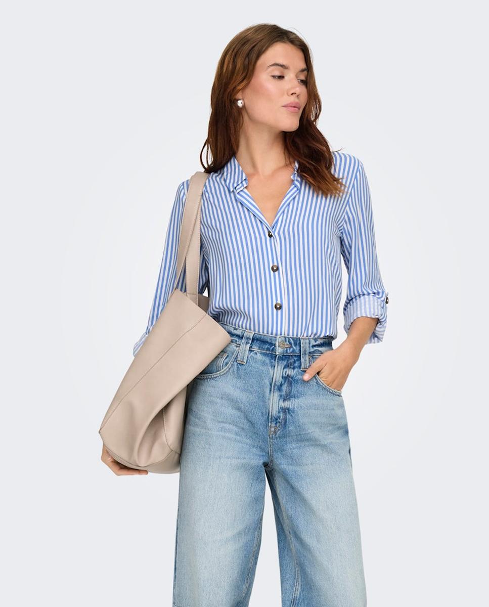 Imagem 0 de Camisa lisa de mulher com manga comprida