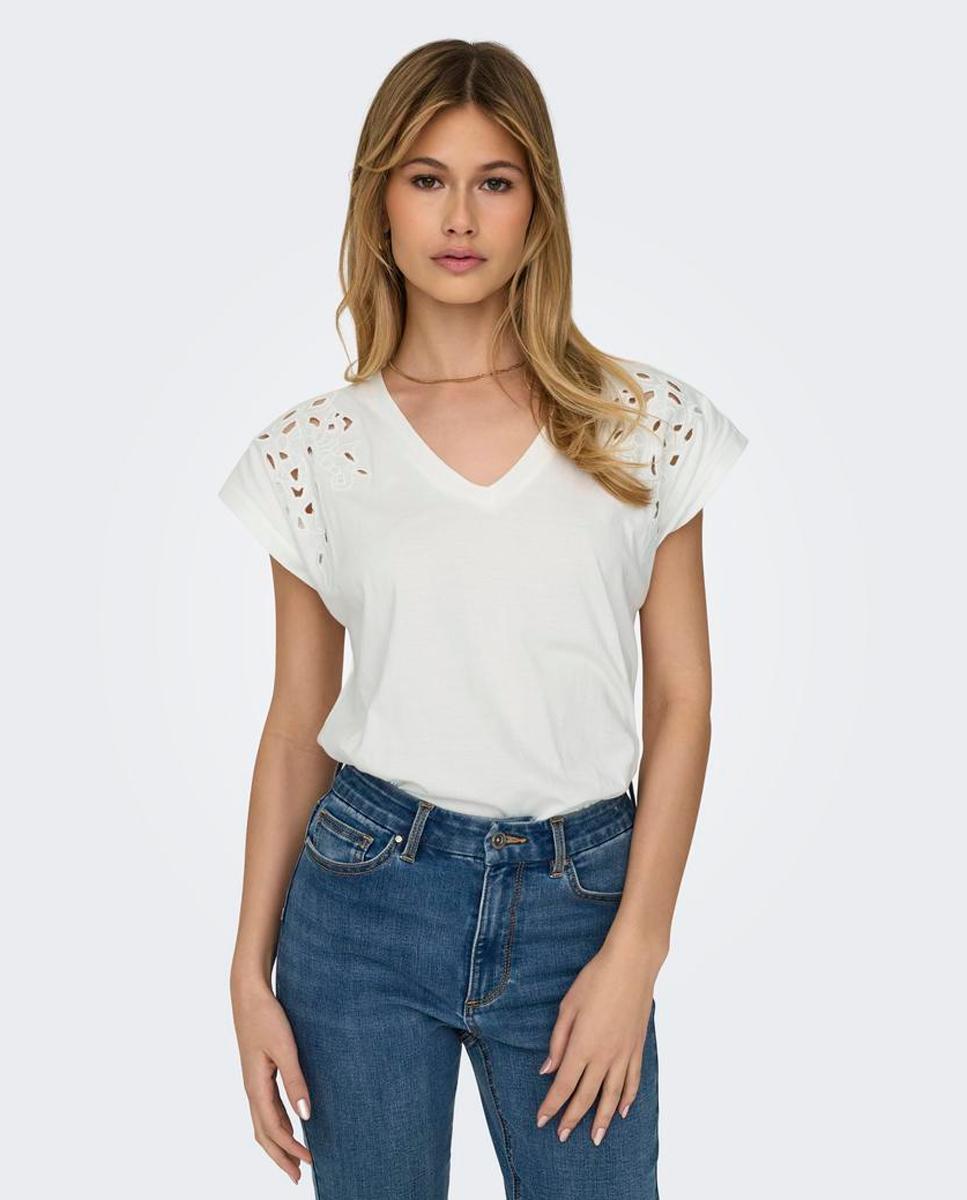 T-shirt com Detalhe Bordado Branco-5