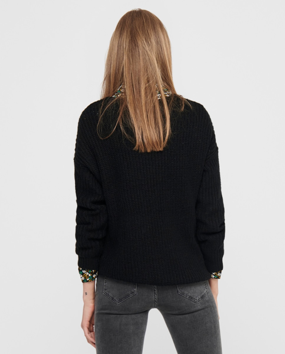 Camisola de Malha com Manga Comprida e Decote Ligeiramente em Bico Preto-2