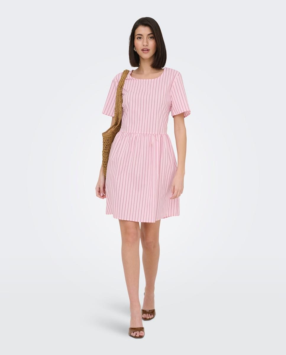 Imagem 0 de Vestido Curto com Corte na Cintura