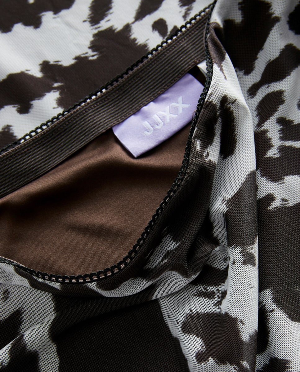 Saia Comprida com Animal Print Preto-3