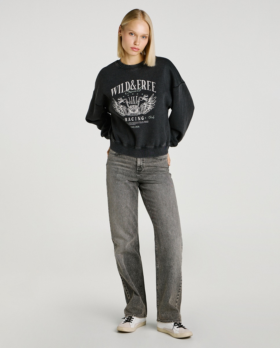 Sweatshirt com Estampado à Frente Preto-2