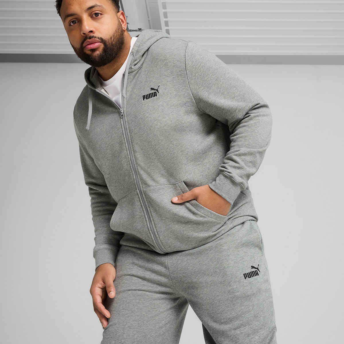 Calças de Homem ESS No. 1 Logo Slim Sweatpants TR cl Cinzento-4