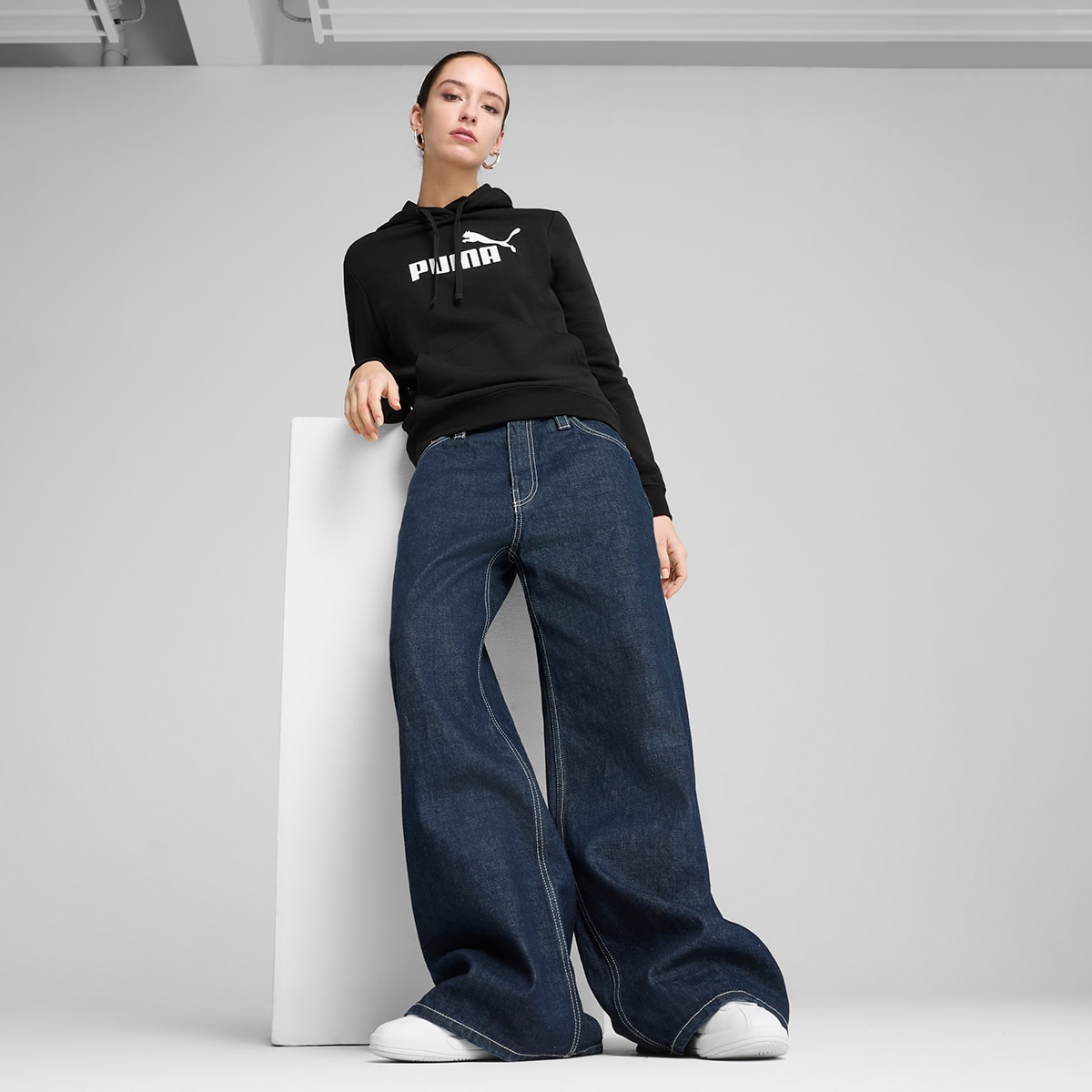 Sweatshirt de Mulher ESS No. 1 Logo Hoodie TR Preto-5