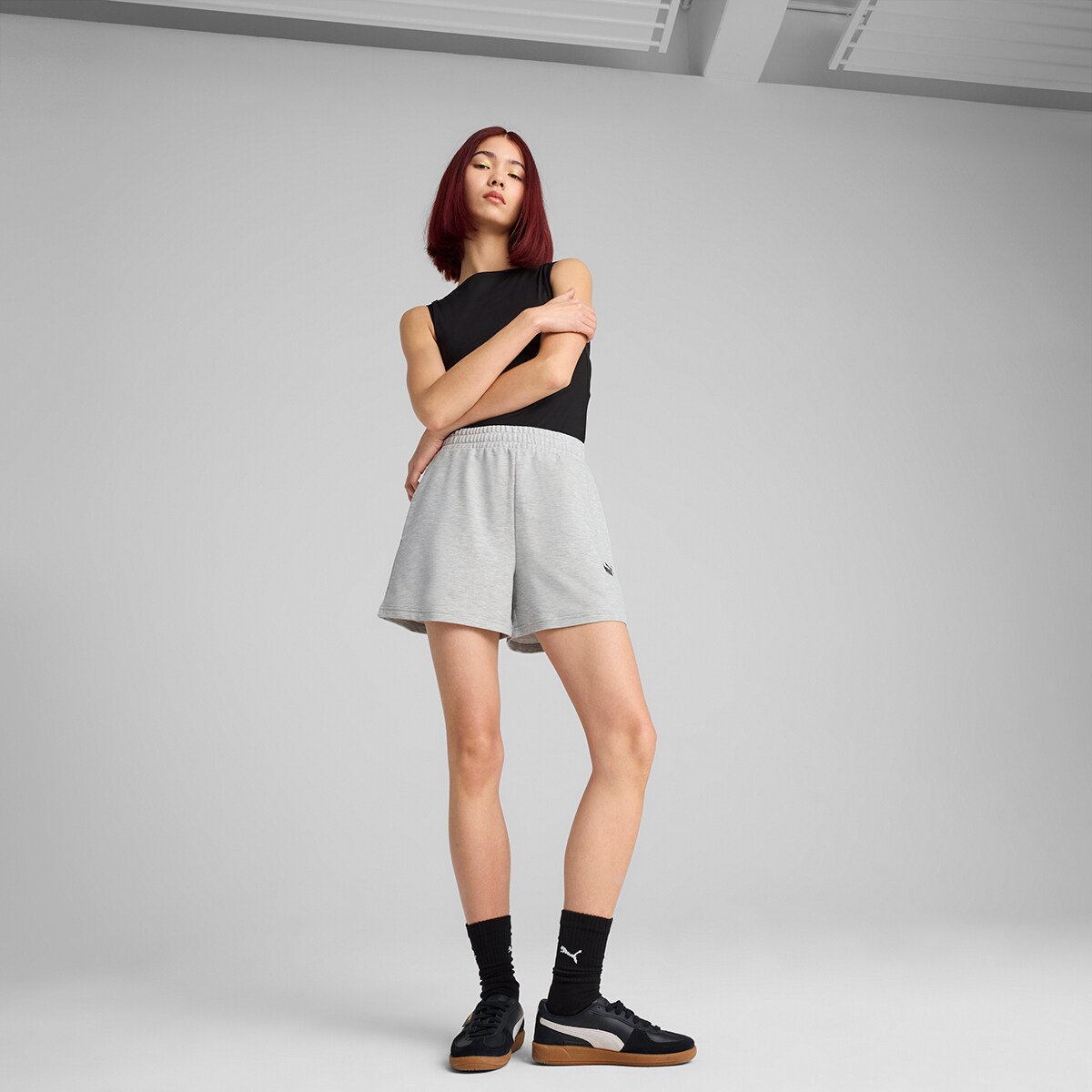 Calções de Mulher ESS Small No. 1 Logo 4" Lightweight High-Waist Shorts Cinzento-3