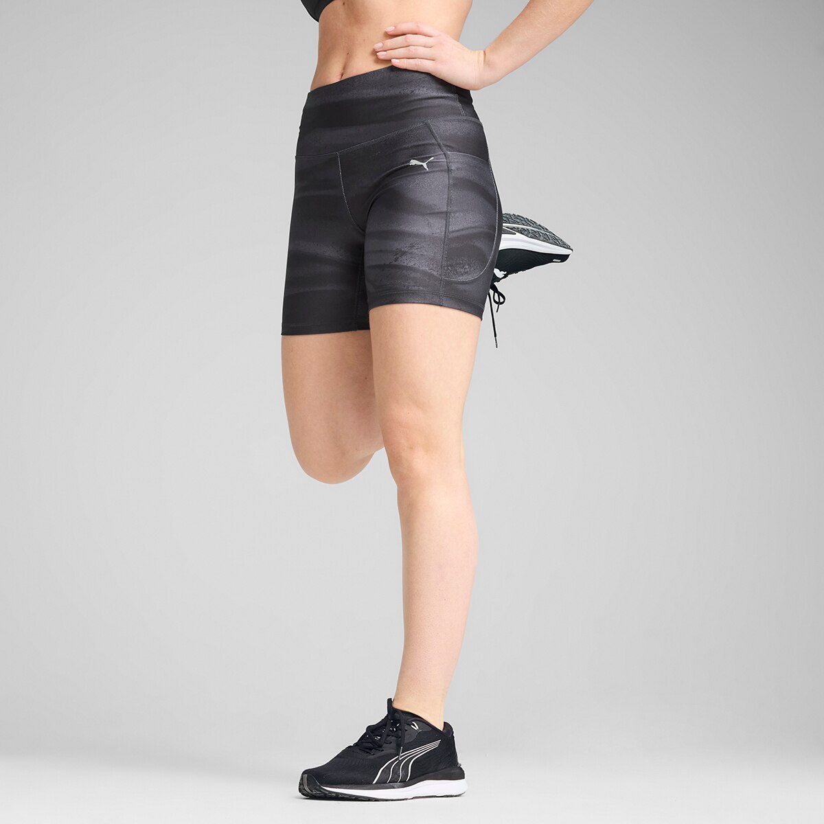 Leggings Tipo Calções de Mulher W Run Velocity 5" AOP Short Tight Preto-1