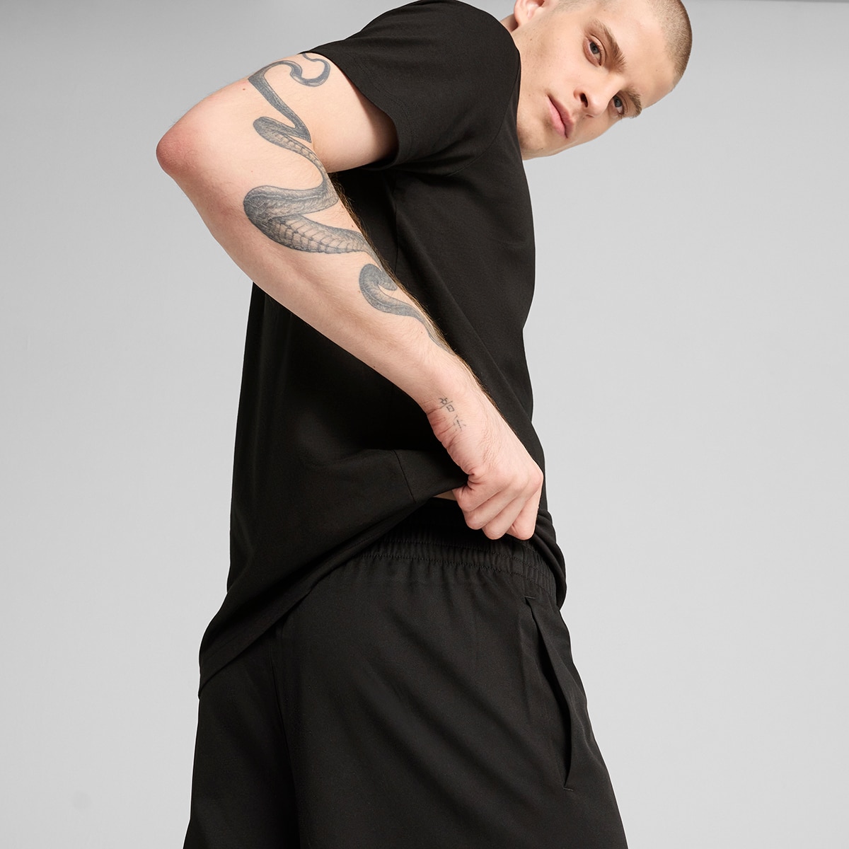 Calções de Homem ESS Woven Shorts 5" Preto-4