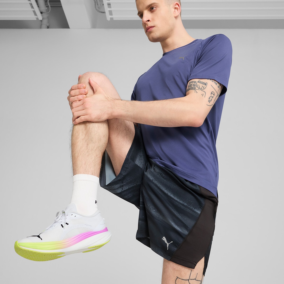Calções de Homem M Run Velocity AOP 7" SHORT Preto-4