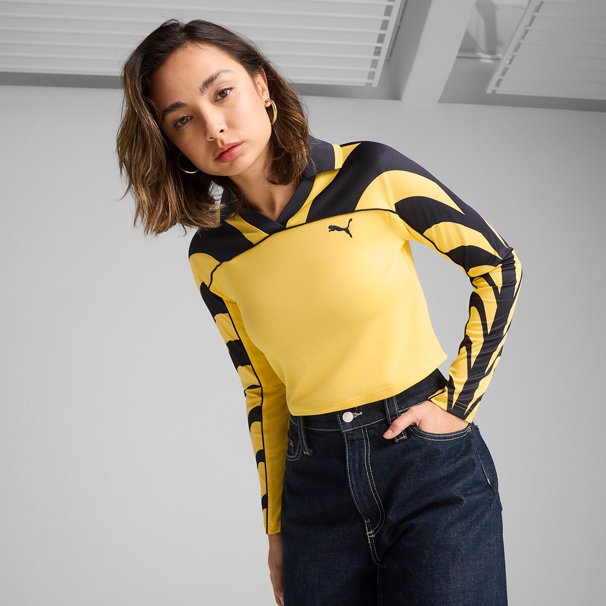 T-shirt de Mulher Road To Unity Football Jersey Baby Tee Amarelo-1