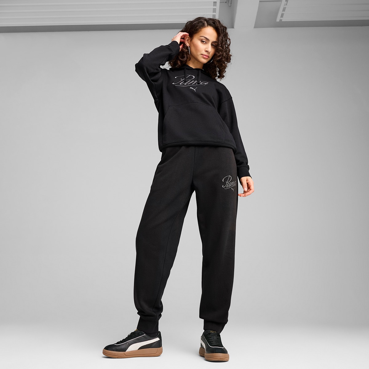 Calças de Mulher ESS Script Comfort Sweatpants TR cl Preto-3