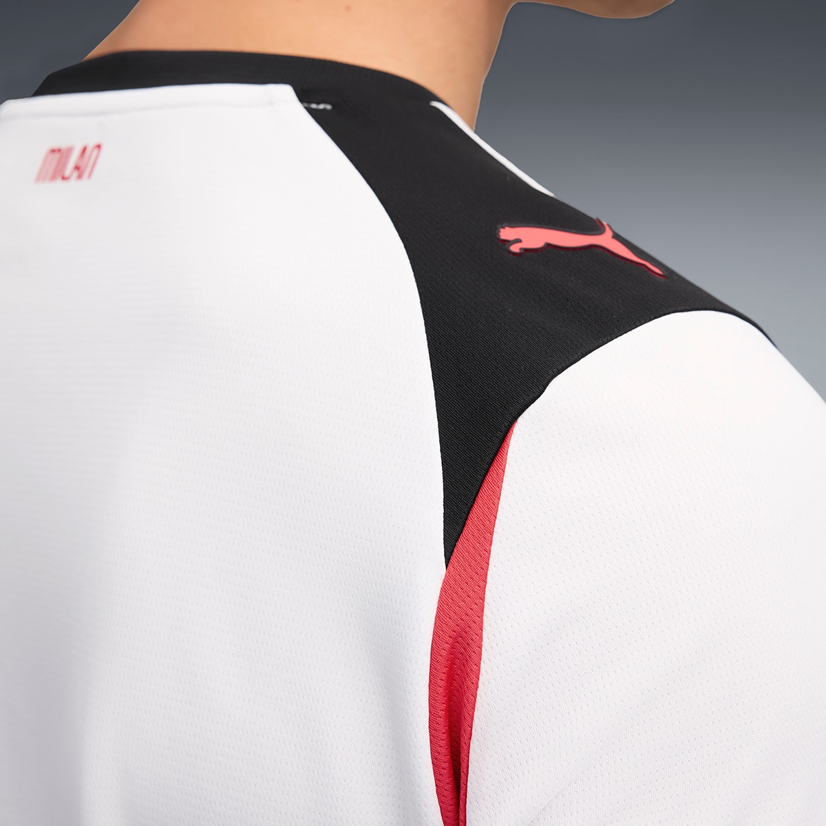 T-shirt de Futebol de Homem ACM Away Jersey Replica 4