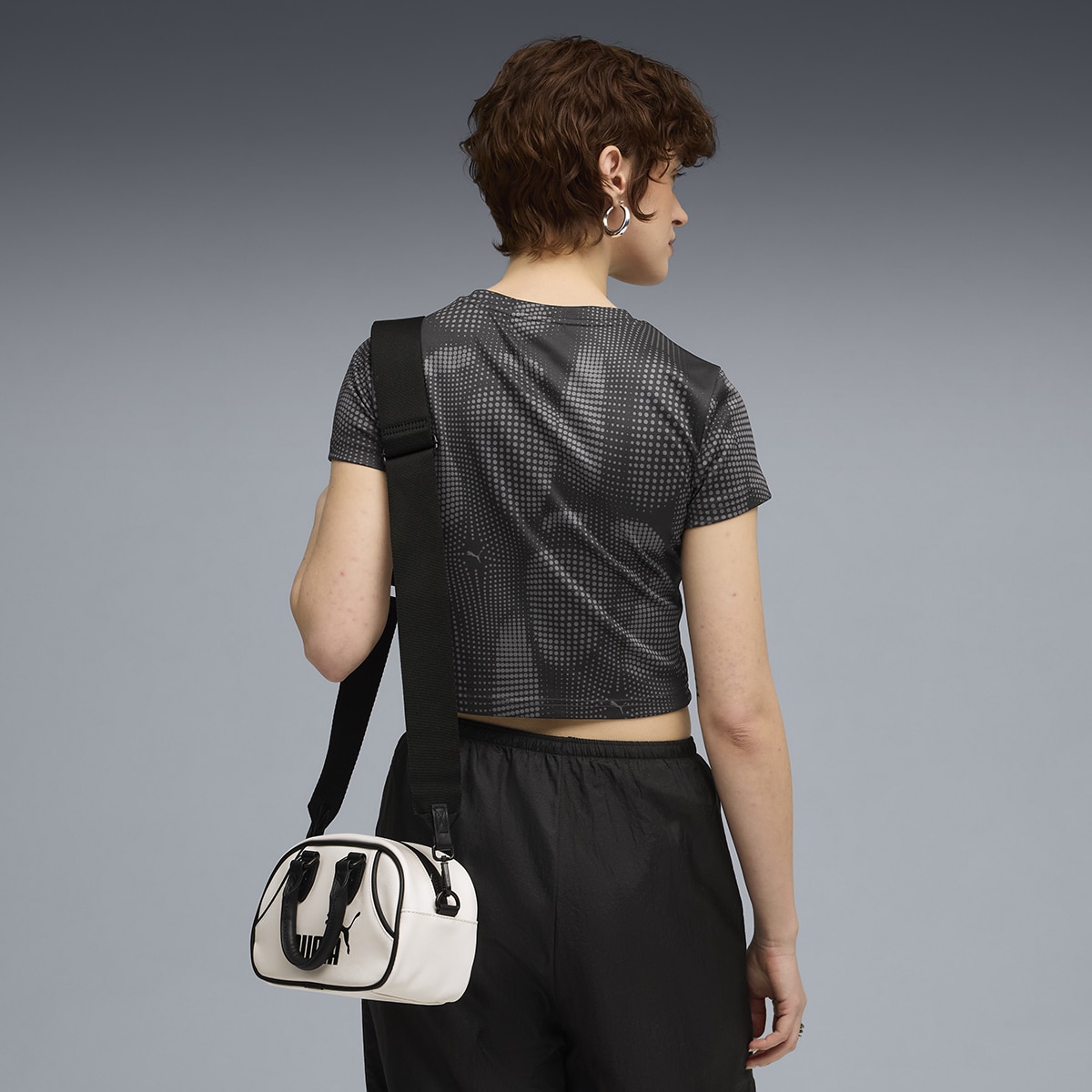 T-shirt Dare To AOP Baby de Mulher Preto-4