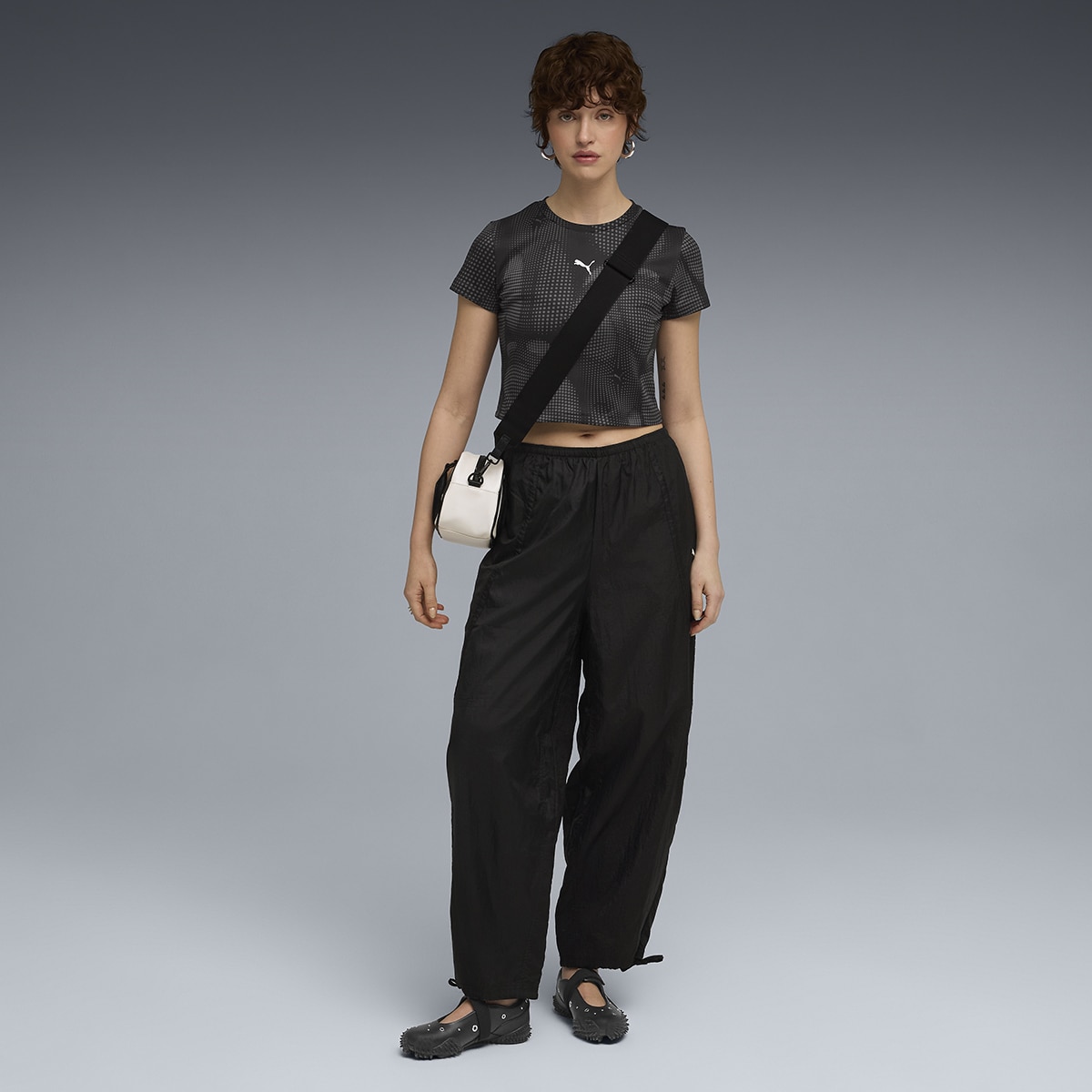 T-shirt Dare To AOP Baby de Mulher Preto-7