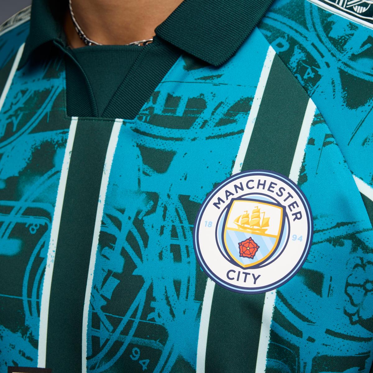 T-shirt de Futebol de Homem Replica MCFC KING Retro Azul-5