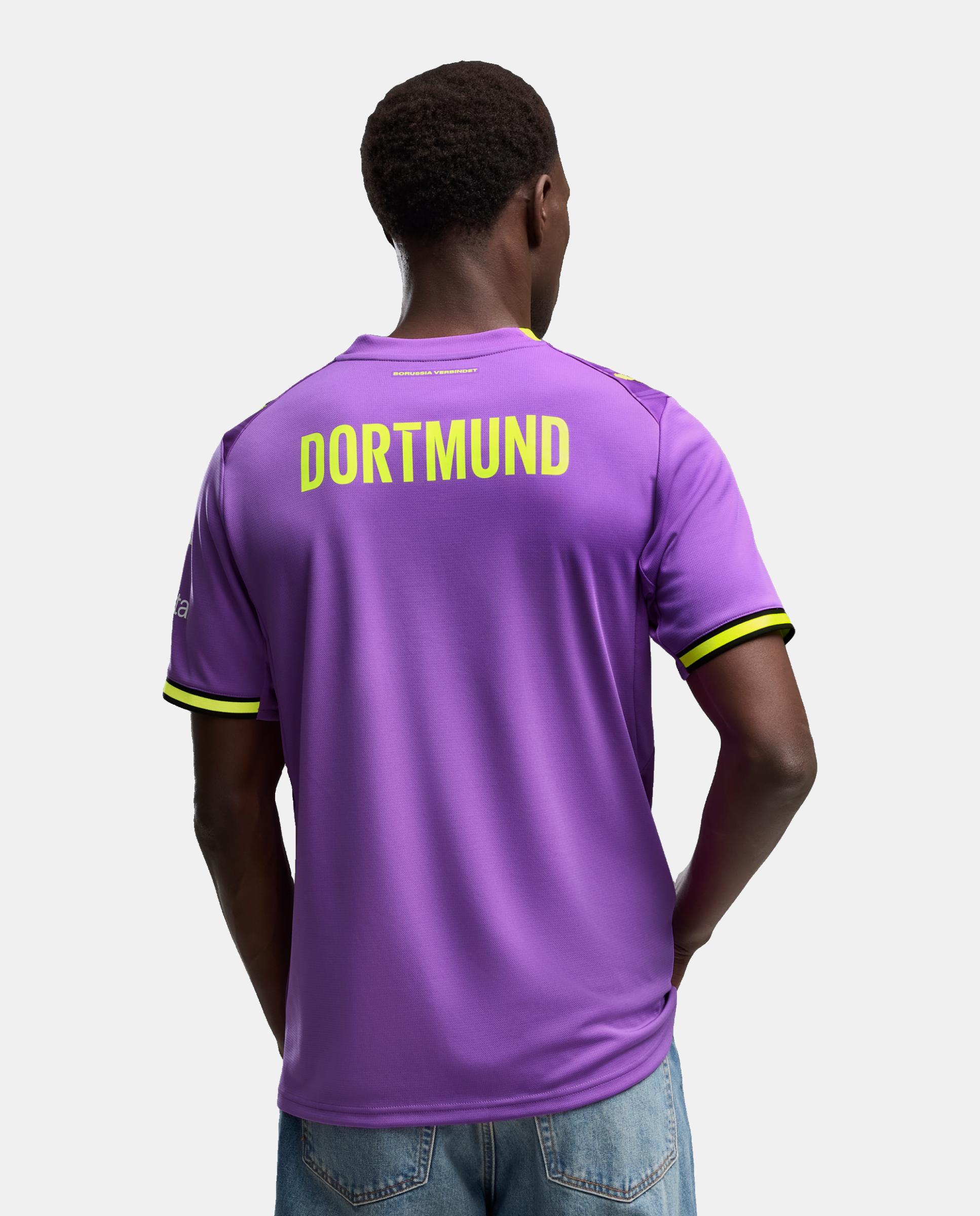 T-shirt Réplicas Outros Clubes de Futebol de Homem BVB Third Jersey Replica Roxo-2