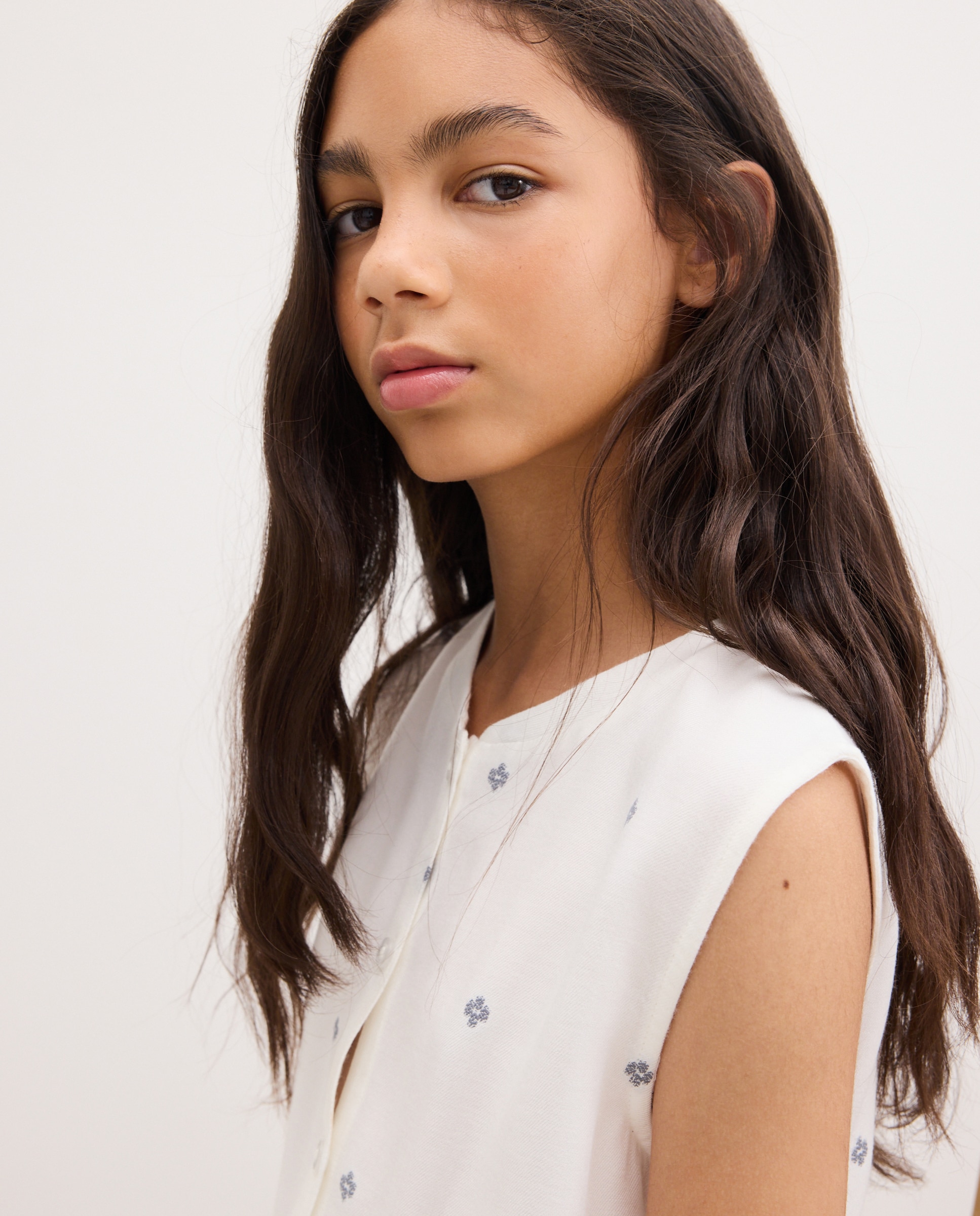 Blusa sem Mangas com Botões à Frente e Nó na Parte Inferior em Viscose com Mini Jacquard e All Over Print Kids El Corte Inglés Branco-3