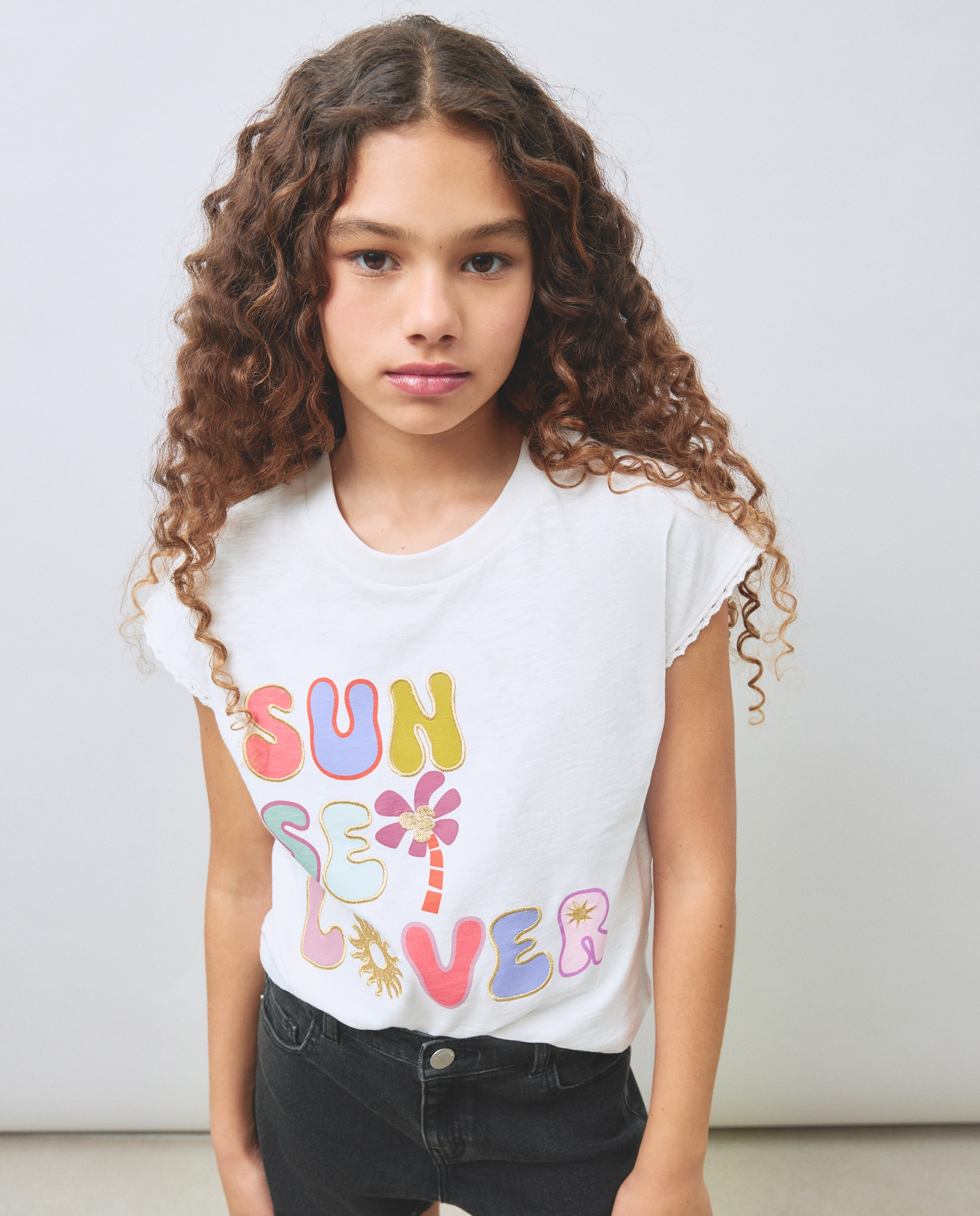 T-shirt com Manga Japonesa e Estampado Branco-4