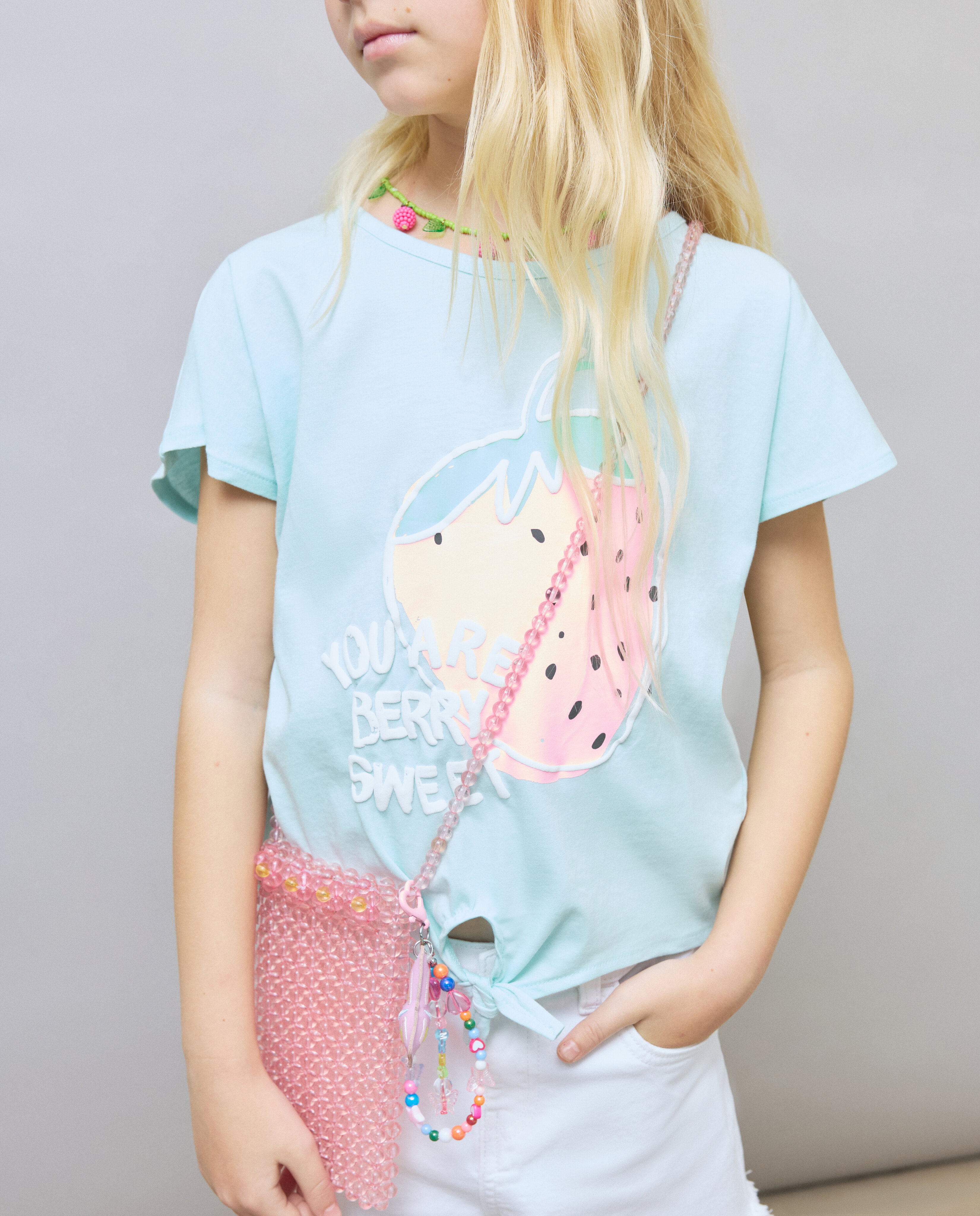 Imagem 0 de T-shirt com Estampado e Nó na Parte Inferior