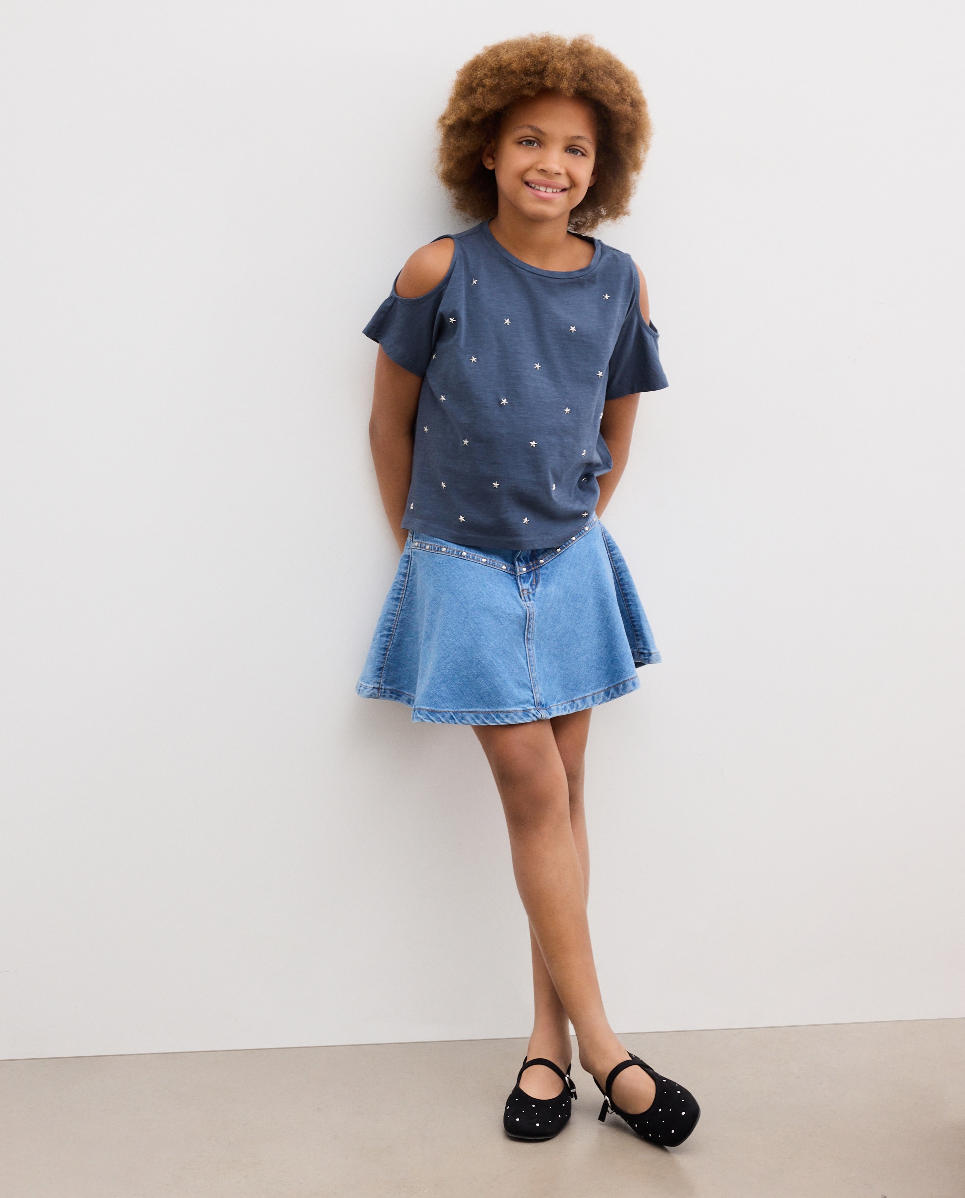 Camiseta de niña manga corta cut out hombro all over tachas fantasía - Kids El Corte Inglés - Negro Negro-2