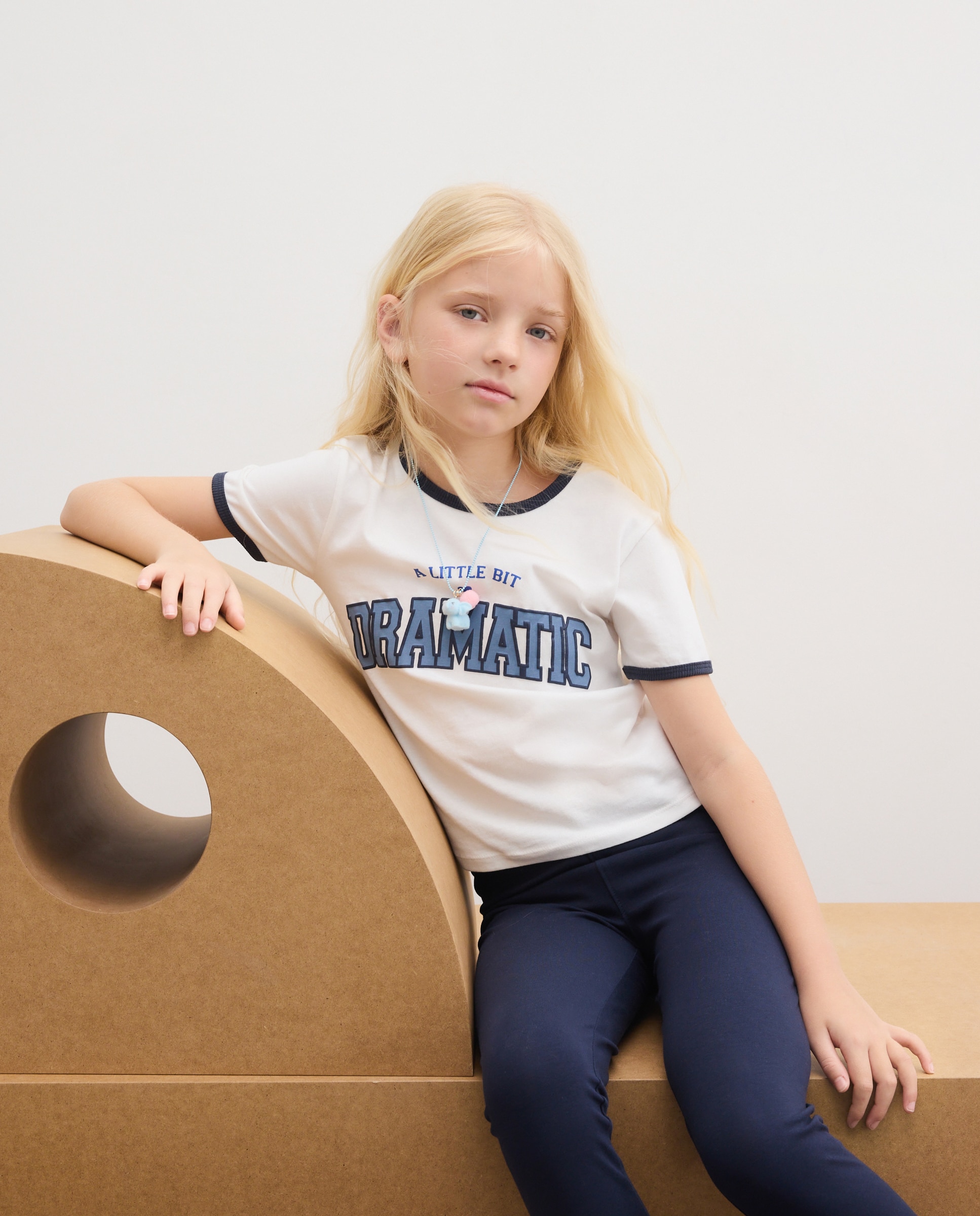 Camiseta manga corta posicional estilo college "dramatic" con vivos a contraste de niña - Kids El Corte Inglés - Blanco Blanco-1