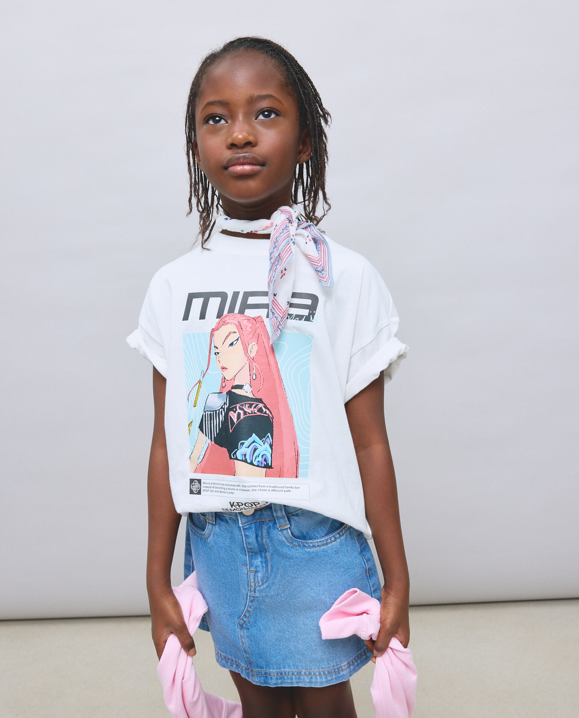 T-shirt de Manga Curta com Estampado Posicional KPOP no Peito "Mira" Branco-2