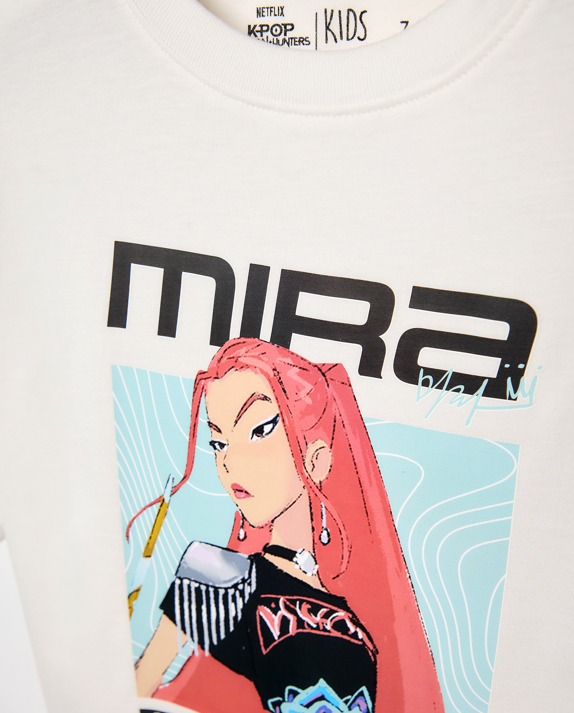 T-shirt de Manga Curta com Estampado Posicional KPOP no Peito "Mira" Branco-5