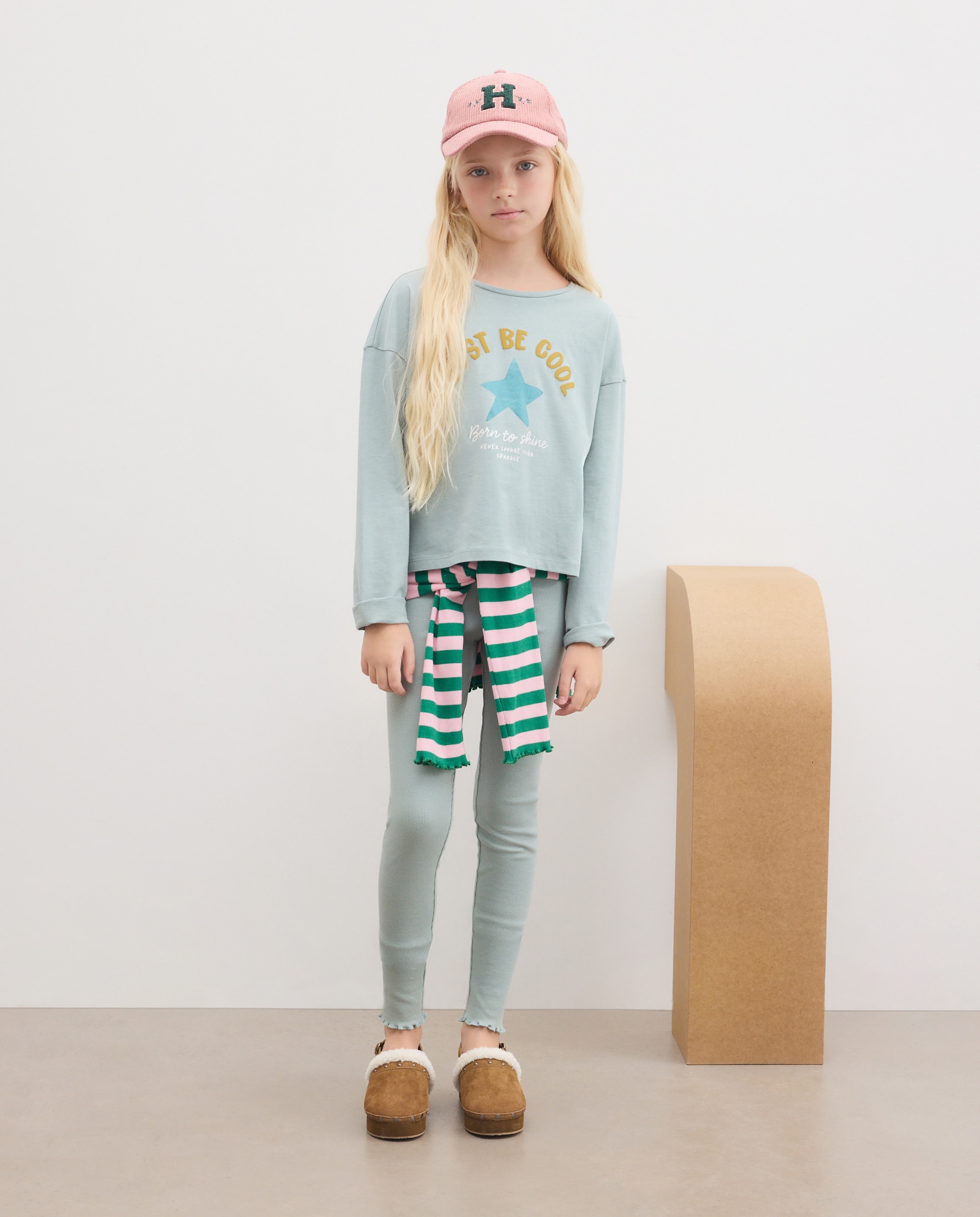 T-shirt de Criança ml Impressão Posicional Duas Cores de Texto com Corações Kids El Corte Inglés Verde-2