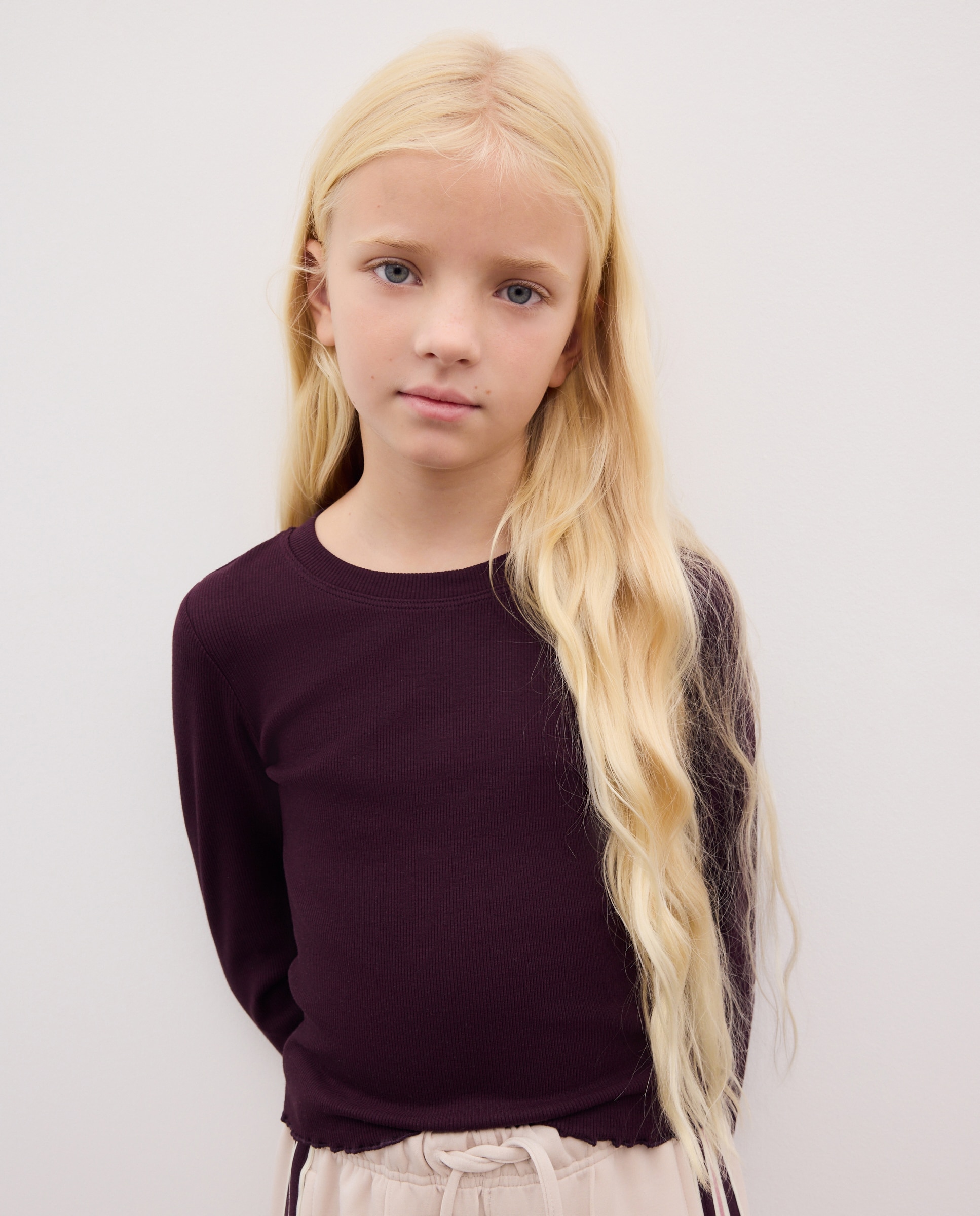 Camiseta manga larga rib lisa bajo y mangas con festón de niña - Kids El Corte Inglés - Burdeos Burdeos-1