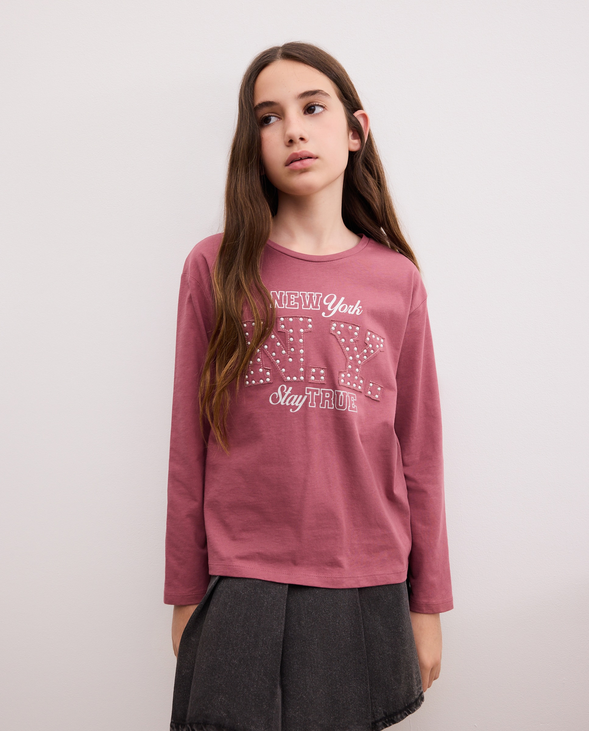 Camiseta manga larga con parche shell fabric y studs tipo varsity de niña - Kids El Corte Inglés - Gris claro Gris claro-1