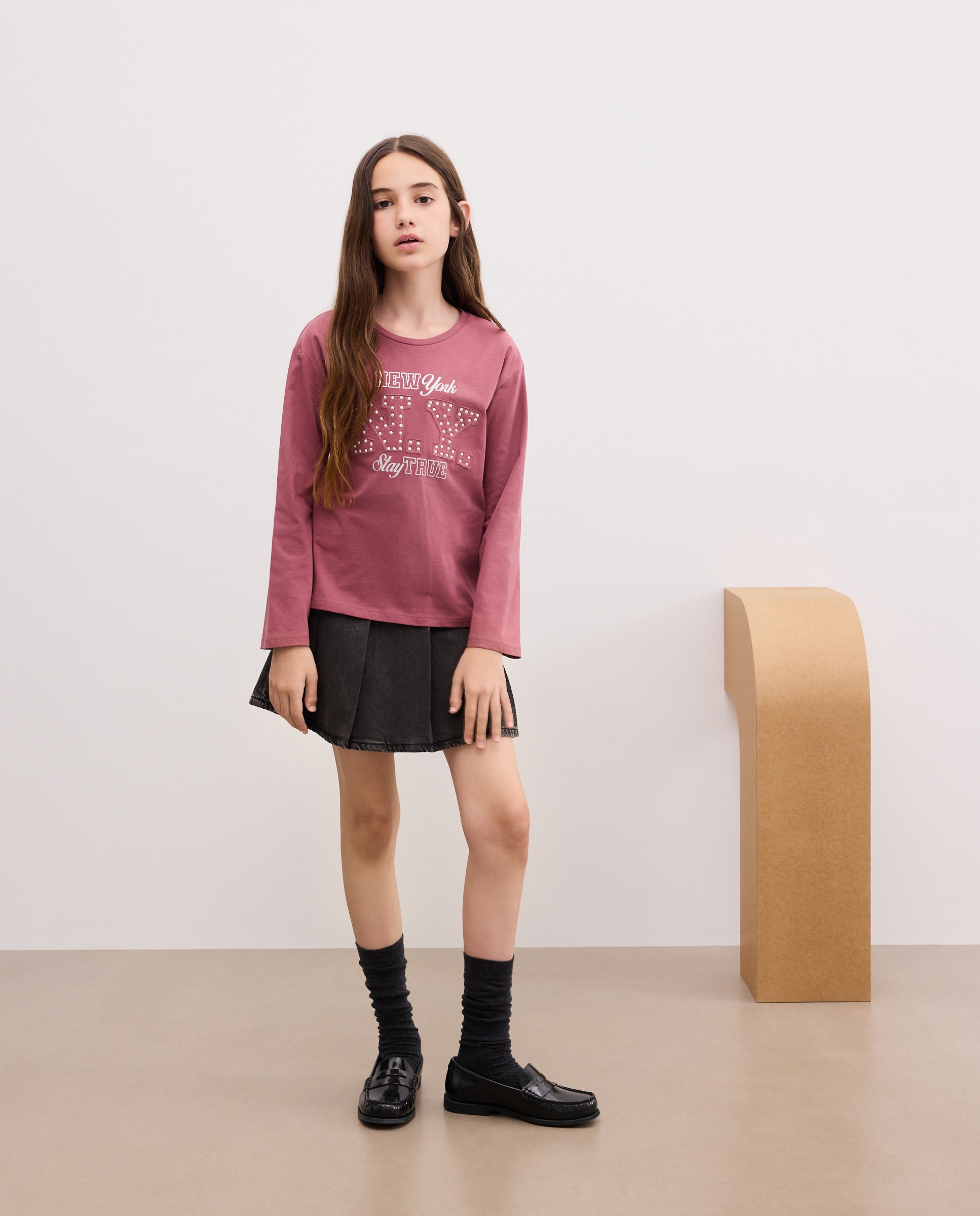 Camiseta manga larga con parche shell fabric y studs tipo varsity de niña - Kids El Corte Inglés - Gris claro Gris claro-2